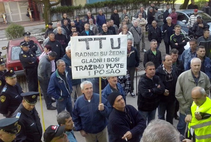 Radnici Tvornice transportnih uređaja se zatvorili u krug tvornice
