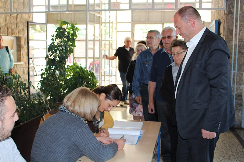 VIDEO | Referendum ''važi'': Do 17 sati glasovalo 51,17 posto građana