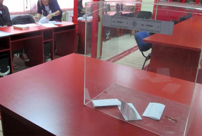 Prvi incident na referendumu: Grupa mještana blokirala glasačko mjesto
