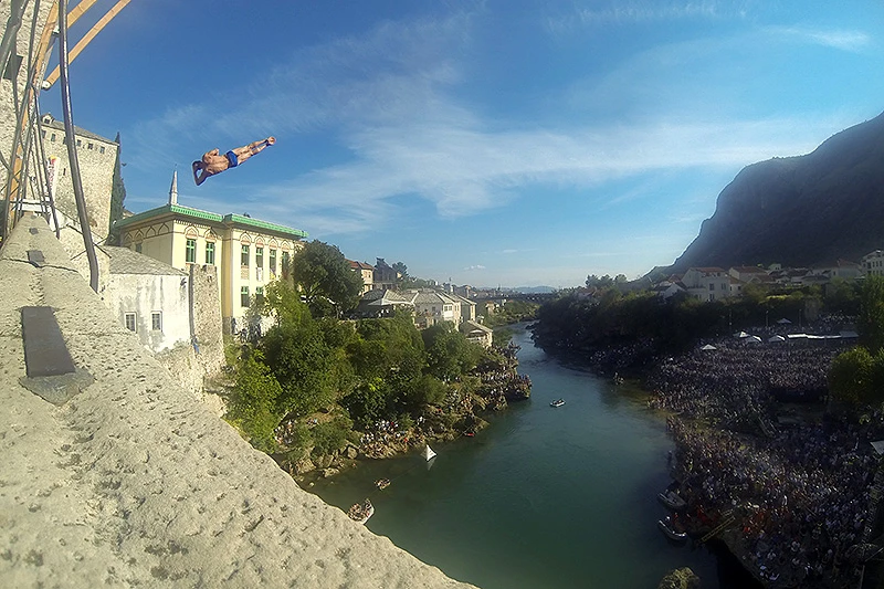 Navratil i Richard pobjednici Red Bull Cliff Diving natjecanja u Mostaru