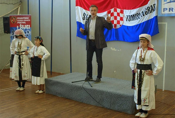 Svečano uručen donacijski ček u osnovnoj školi u Šujici
