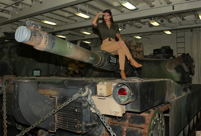 Kako je Kim Kardashian krenula u rat