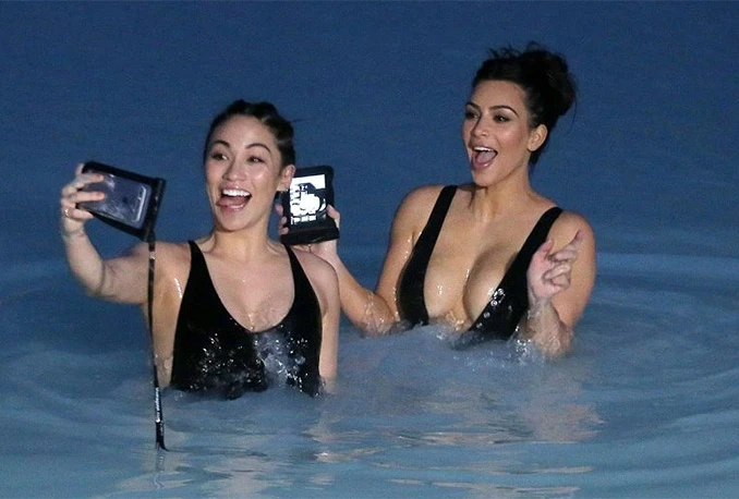 Asistentica Kim Kardashian je prava bomba