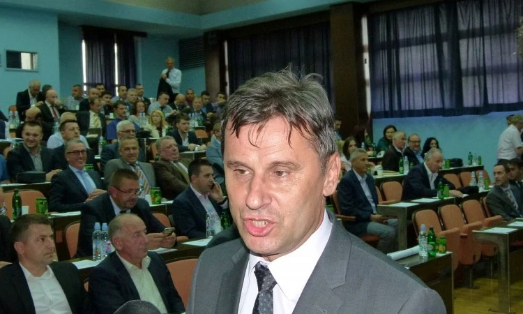 Vlada i poslodavci: Kako smanjiti namete, a zadržati prihode u proračunu?