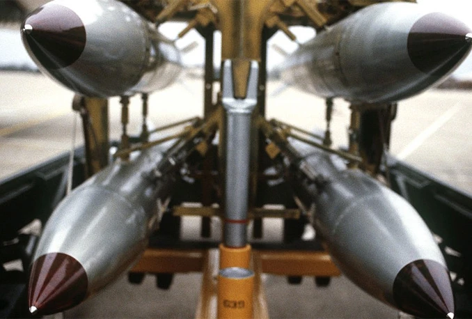 Izrael ima 200 atomskih bombi