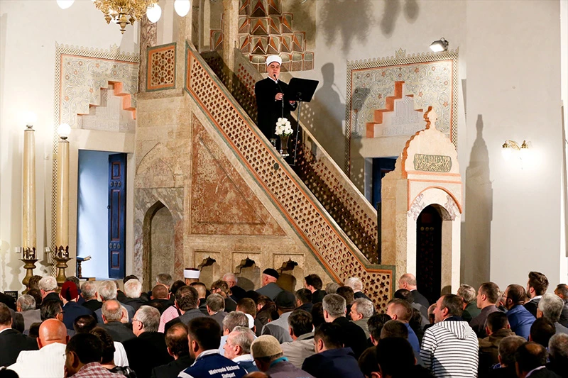 Tisuće vjernika na središnjoj bajramskoj svečanosti u Begovoj džamiji 