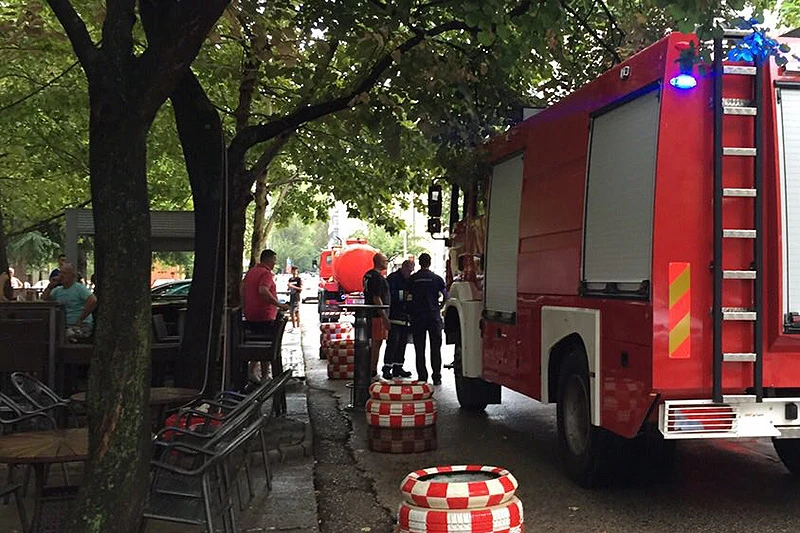 Mostar: Gorio stan u Zagrebačkoj
