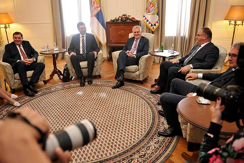 Vučić ipak sudjeluje na 'svesrpskom' sastanku
