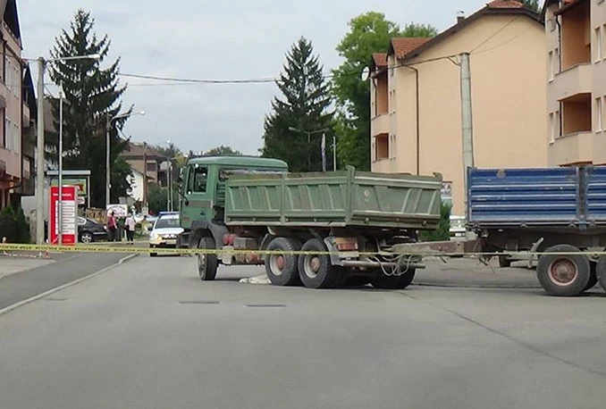 Velika Kladuša: Kamionom pregazio biciklisticu