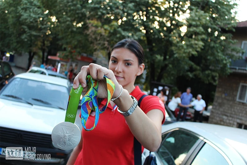 Bilećani priredili spektakularan doček za srebrnu olimpijku Tijanu Bošković