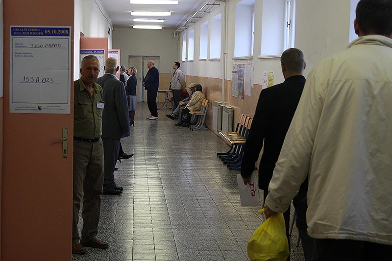 Pravo glasa na lokalnim izborima ima 3.263.906 birača