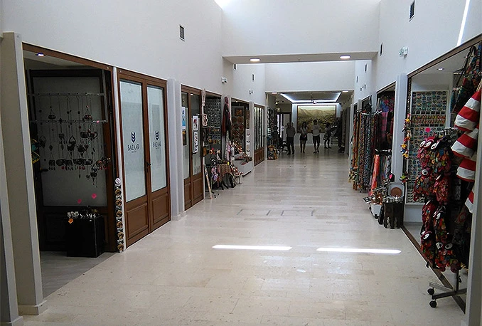 Lijepi li su mostarski dućani, ali nažalost ne rade dobro
