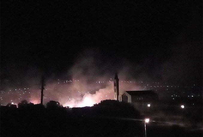 Požar u Rodoču: Spašene kuće i crkva