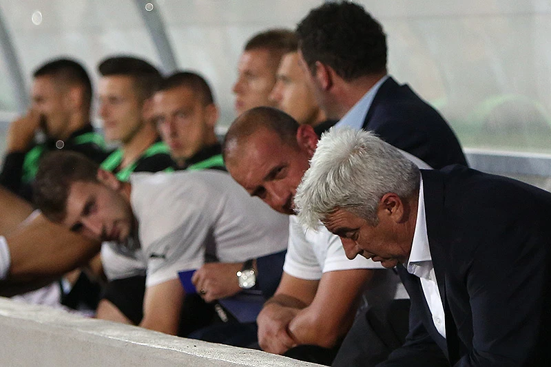 Olimpic se vratio iz ponora pa pokleknuo u završnici