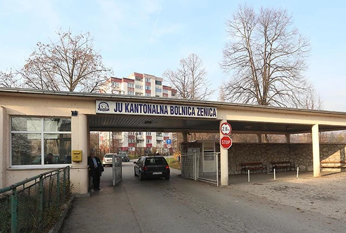Skočila sa zgrade bolnice