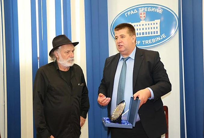Rade Šerbedžija nagrađen trebinjskim "Zlatnim platanom"