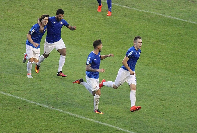 Dinamo projurio Poljudom