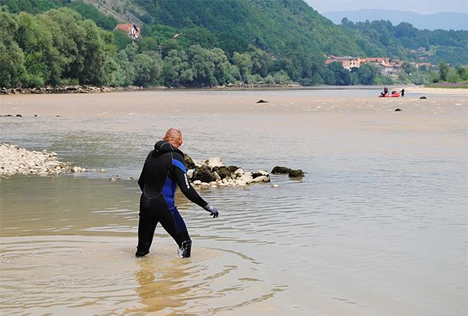 Slovenski ronioci stigli u Zvornik u potragu za skakačem