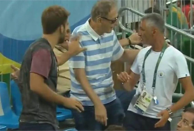VIDEO | Džumhur se svađao s gledateljima, njegov otac zamalo izazvao tučnjavu