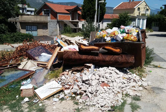 Pitanje iz Mostara: Tko je neuredniji, građani ili država?