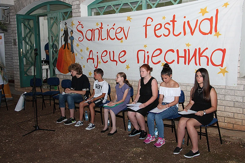 Mostar: Održana međunarodna večer djece pjesnika
