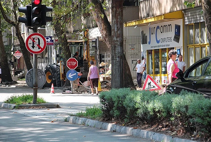 Nastavljeni radovi na nogostupu Avenije