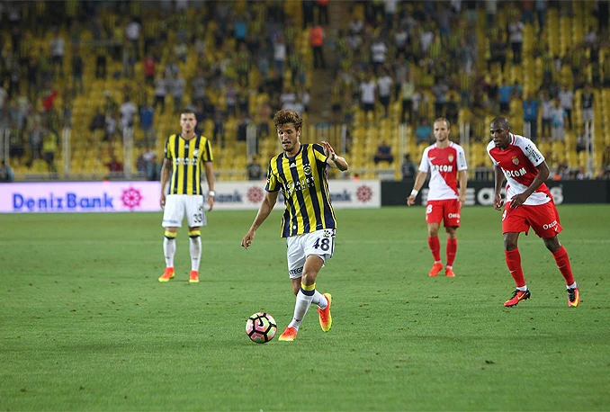Fenerbahčeu derbi, Izraelci zaustavili Olympiakos
