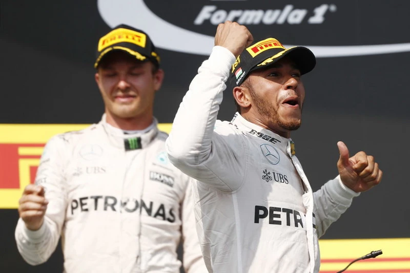 Rekordni Hamilton preuzeo vodstvo