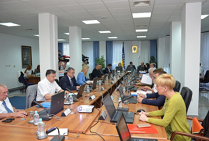 Vlada FBiH trošila rezerve mimo zakona