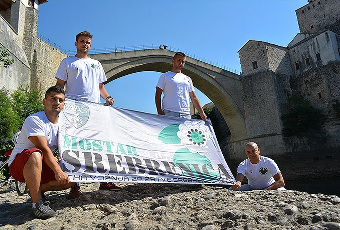 Iz Mostara "Tiha vožnja za žrtve Srebrenice i Žepe“