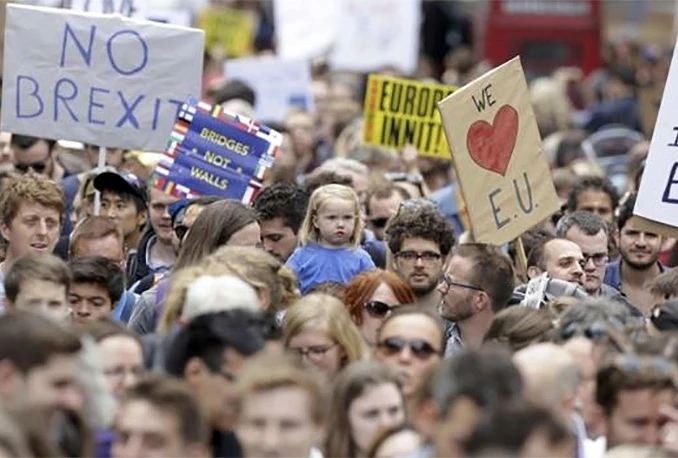 London na nogama: Tisuće prosvjednika na ulicama želi Wrexit