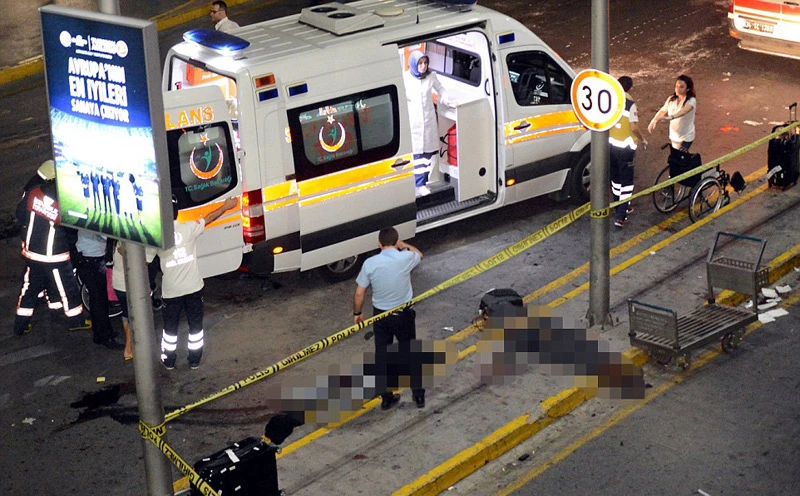 Najmanje 28 mrtvih u samoubilačkom napadu na aerodromu u Istanbulu