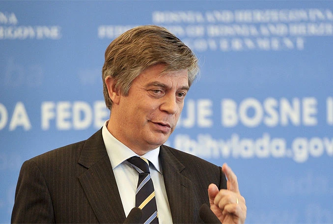 U BiH se sve bespotrebno politizira