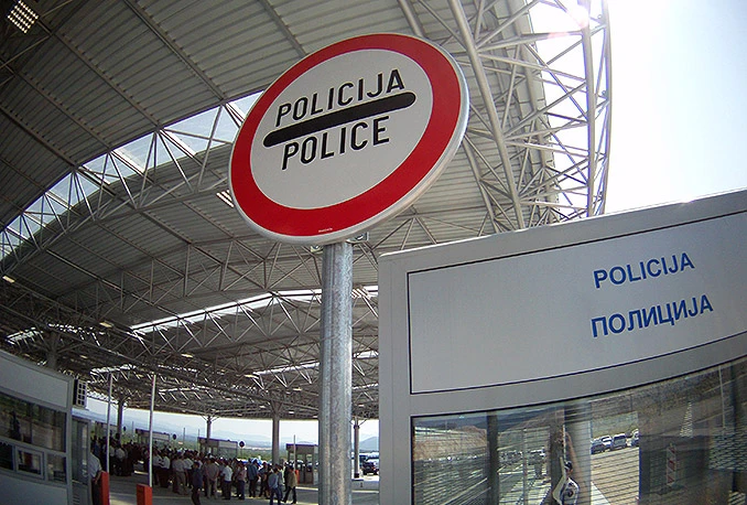 Indijci zaradili prekršajne naloge, jer su ostali duže od planiranog u BiH