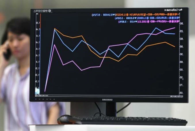 'Brexit' srušio funtu, uzdrmao euro
