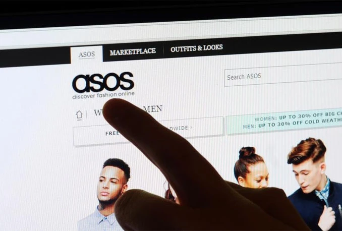 Pad funte srušio stanicu britanskog modnog webshopa