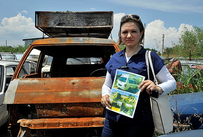 Zaprosio je, a nakon što ga je odbila, zapalio joj automobil
