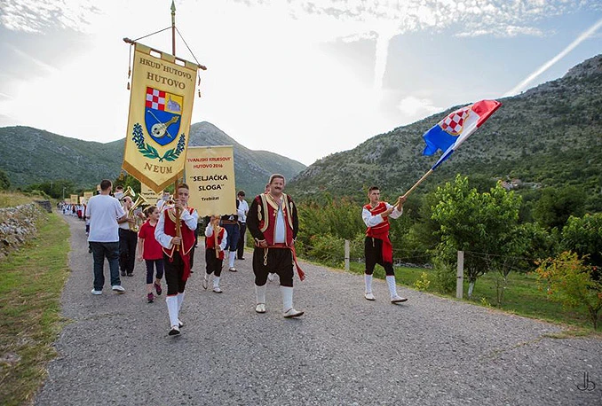 ''Ivanjski krijesovi'' oživjeli neumsko zaleđe