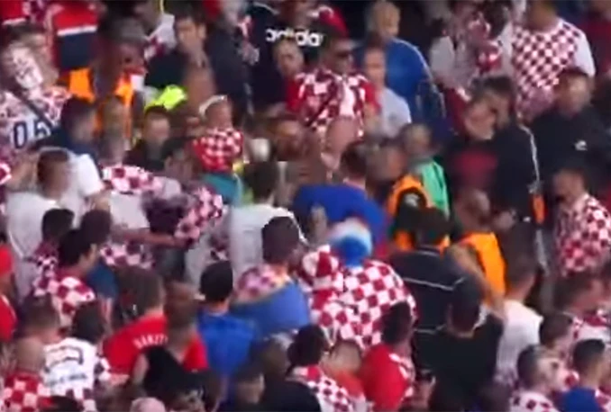 Pogledajte okršaj navijača i huligana