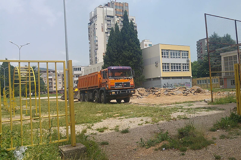 Mostar: Sređuje se školsko igralište