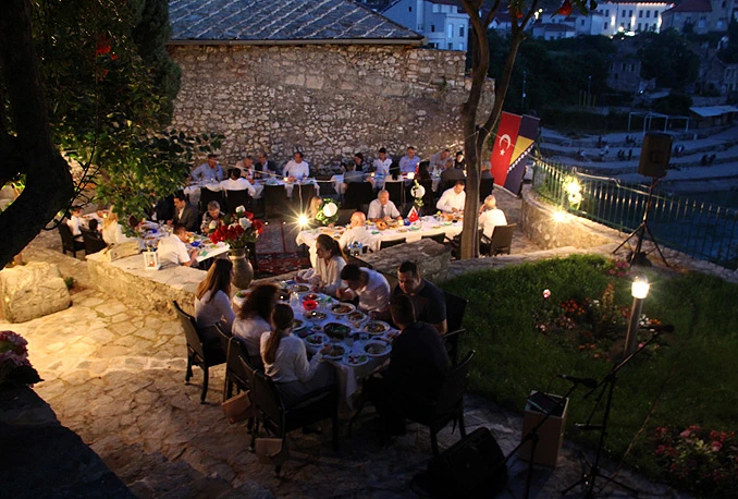Mostar: Zajednički iftar za predstavnike kulturnih institucija i medija