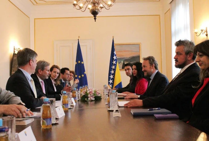 Izetbegović i Ivanić s Hahnom: BiH konačno na pravom putu