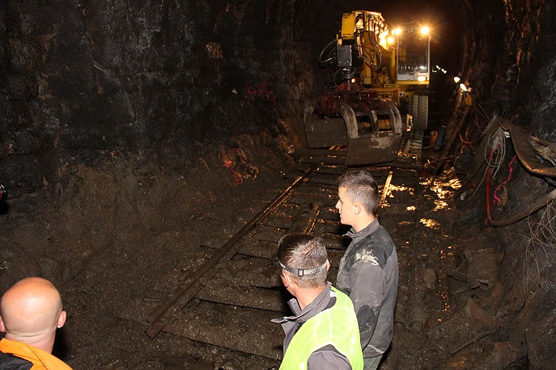Bljesak.info u željezničkom tunelu Ivan: Red, rad i disciplina