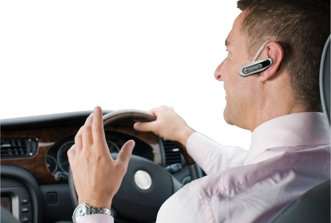 Hands free je opasan kao i mobitel u ruci