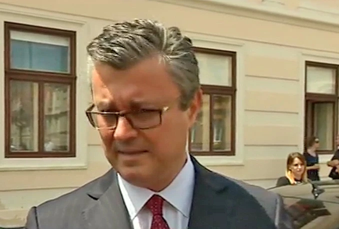Orešković: Poštujem HDZ kao stranku, ali Karamarko je teret