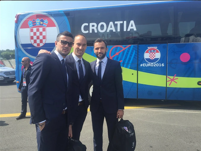 Vatreni stigli u svoju bazu