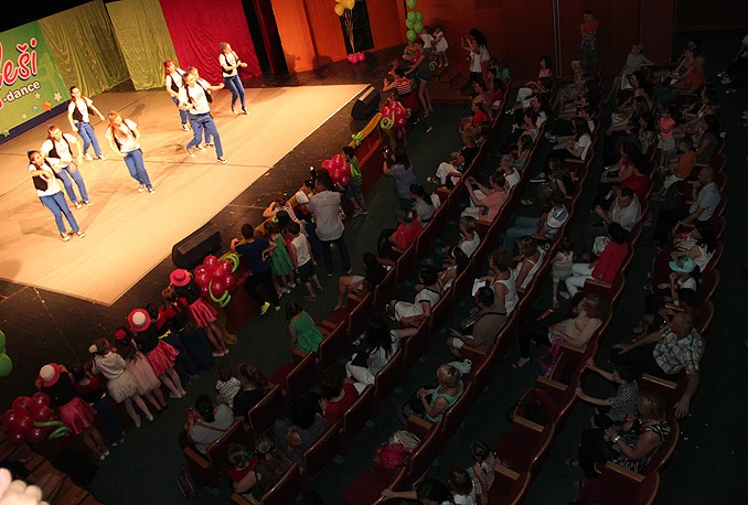 Spektakularnim koncertom B-Dance slavi deset godina rada