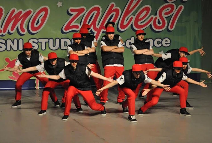 B-Dance: Klub koji već deset godina predstavlja kulturno i umjetničko nadahnuće u Hercegovini