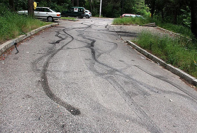 Divljanje automobilima na Trimuši