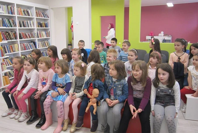 Maša i Medo mostarske mališane učili lijepom ponašanju